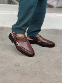 Classic Peshawari Chappal – Handcrafted Perfection with a Modern Touch