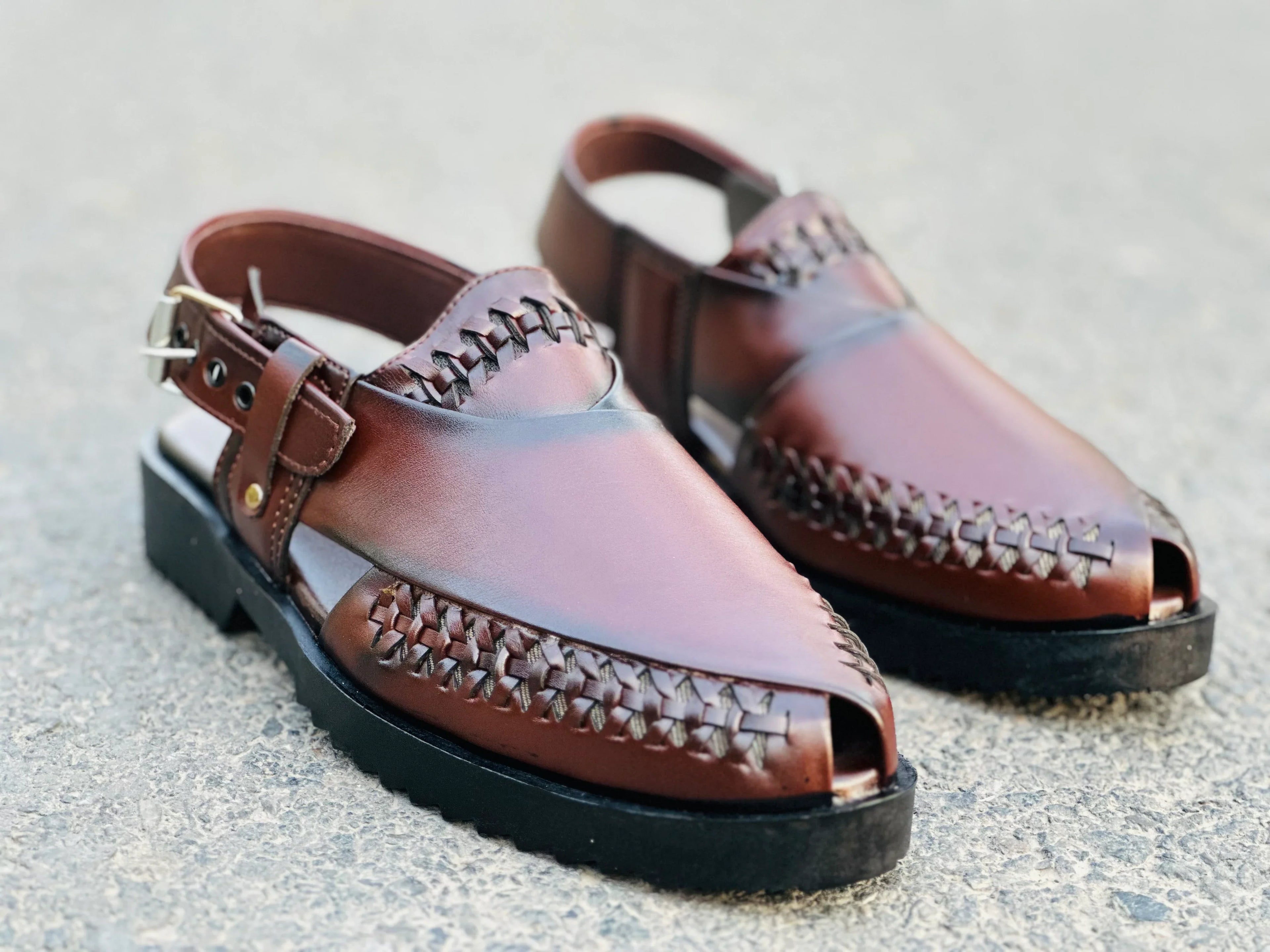 Classic Peshawari Chappal – Handcrafted Perfection with a Modern Touch