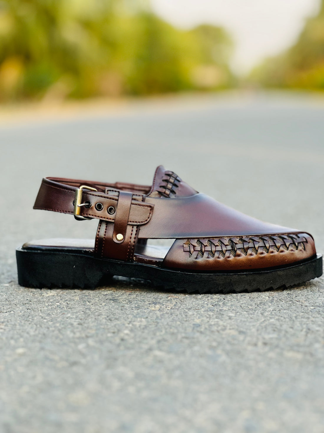 Classic Peshawari Chappal – Handcrafted Perfection with a Modern Touch